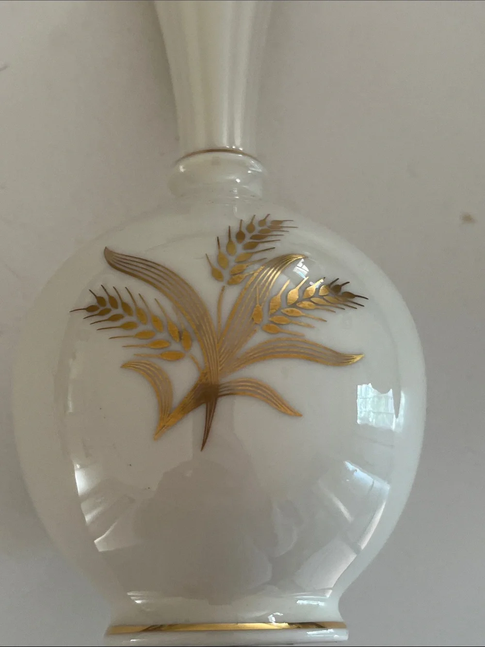 Lenox White and 24k Gold Porcelain Bud Vase with Wheat Motif
